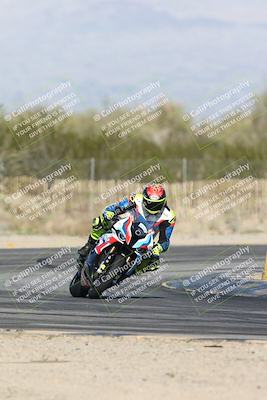 media/Jan-15-2026-Racers Edge (Thu) [[dfebeb70ab]]/2-A Group/Session 5 Turn 2/